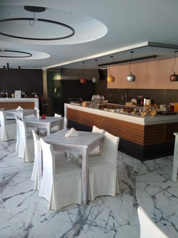 Petra Hotel อาเยียกาลินี ภายนอก รูปภาพ