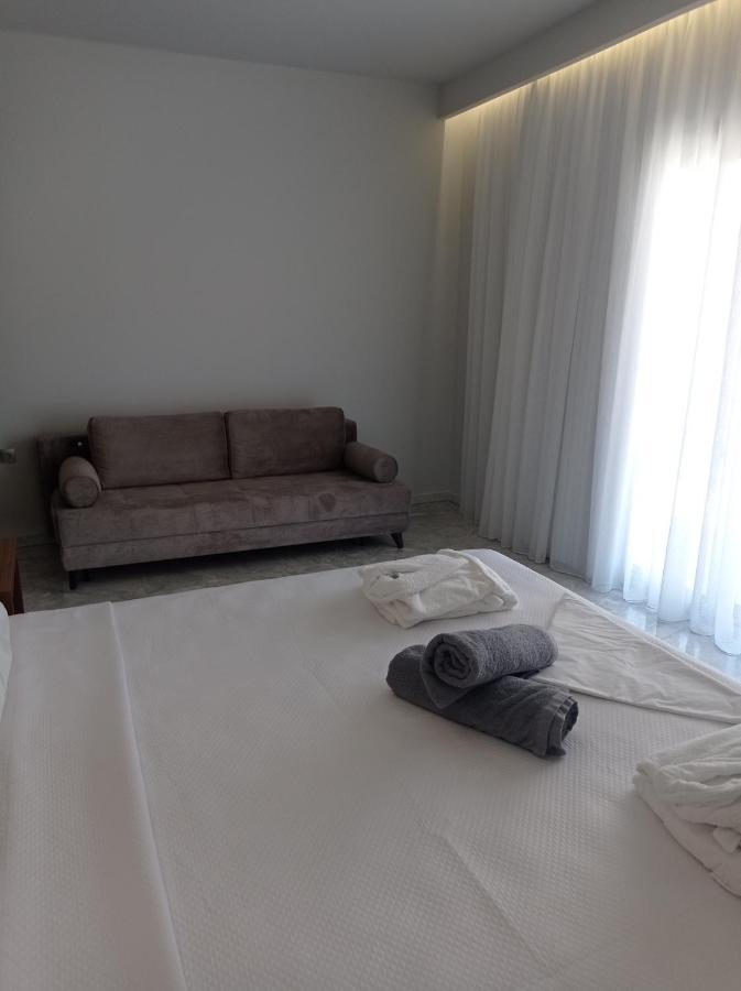 Petra Hotel อาเยียกาลินี ภายนอก รูปภาพ