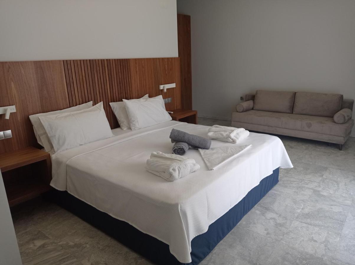 Petra Hotel อาเยียกาลินี ภายนอก รูปภาพ