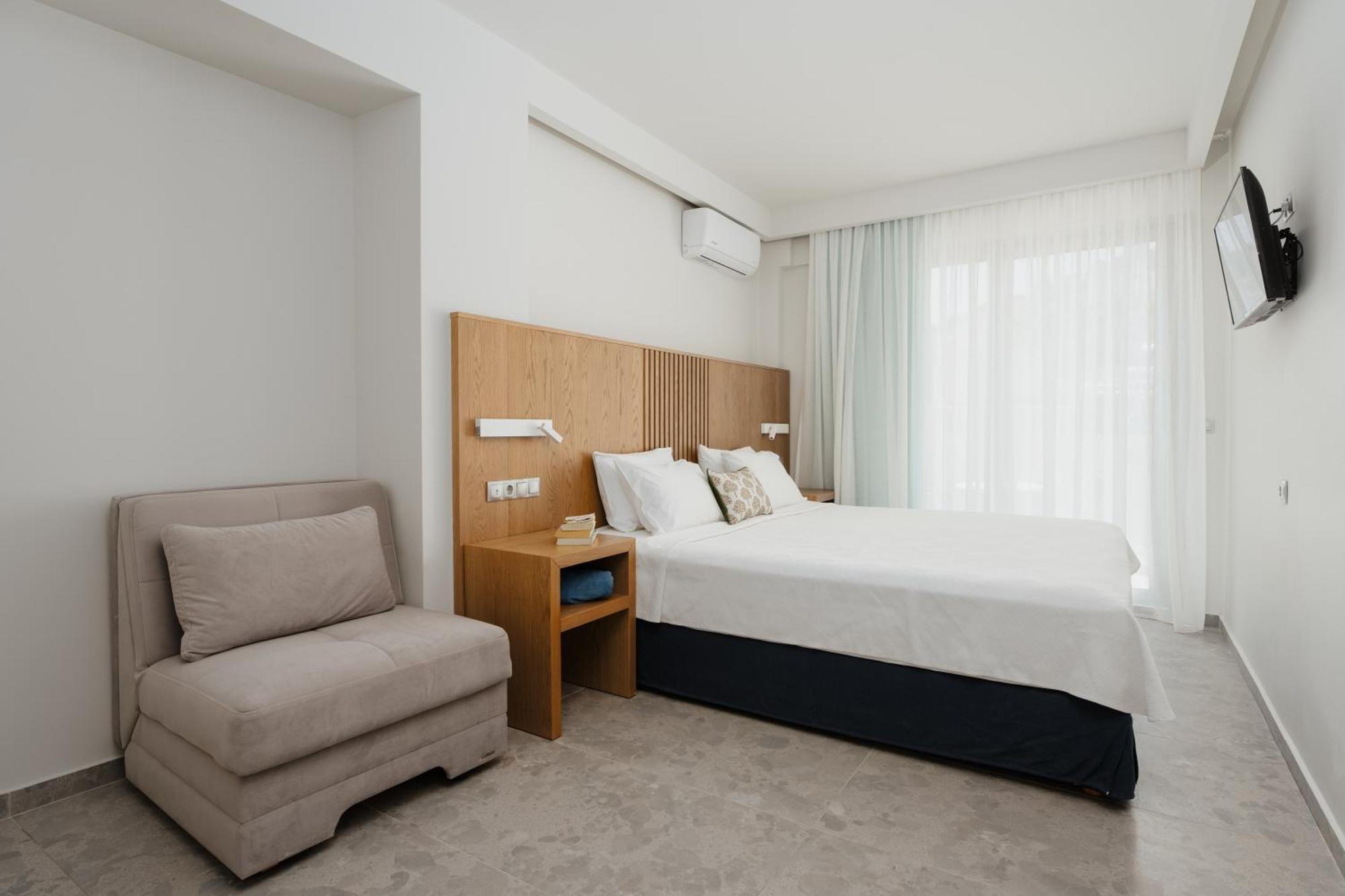 Petra Hotel อาเยียกาลินี ภายนอก รูปภาพ