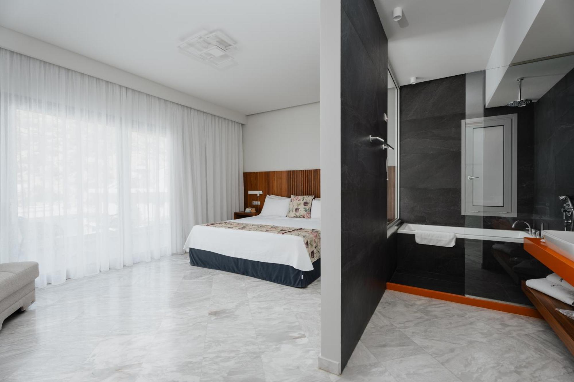 Petra Hotel อาเยียกาลินี ภายนอก รูปภาพ