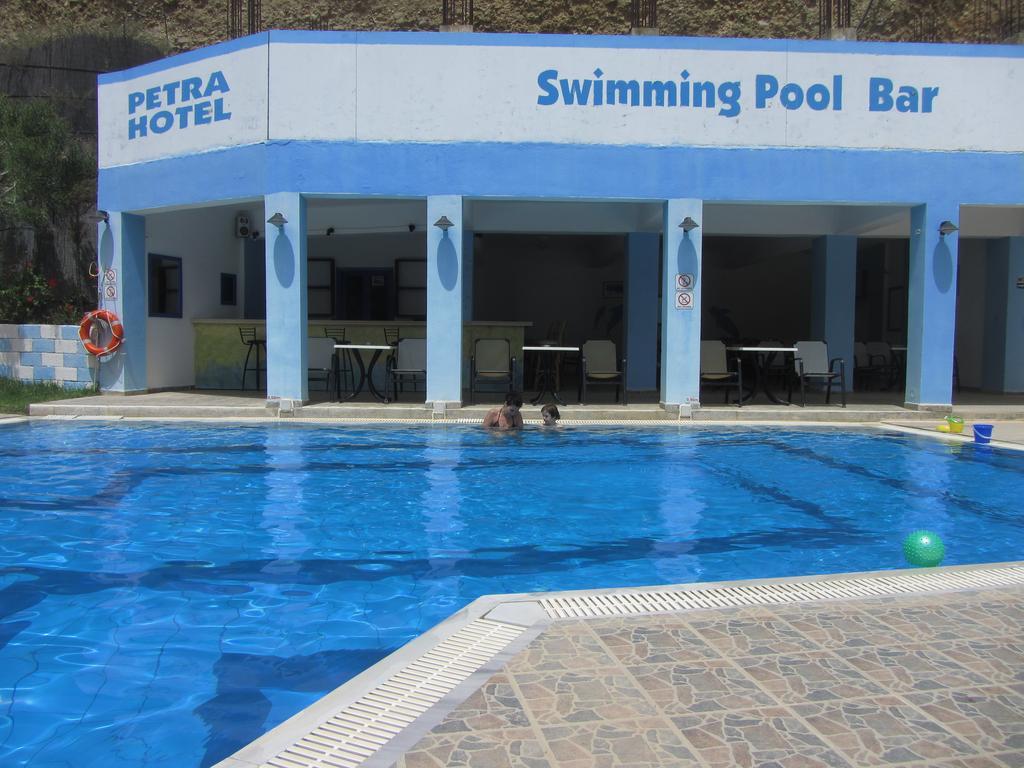 Petra Hotel อาเยียกาลินี ภายนอก รูปภาพ