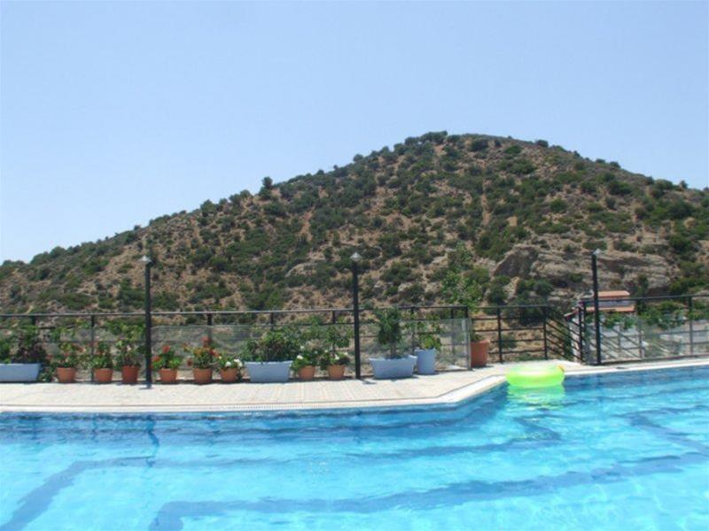 Petra Hotel อาเยียกาลินี ภายนอก รูปภาพ