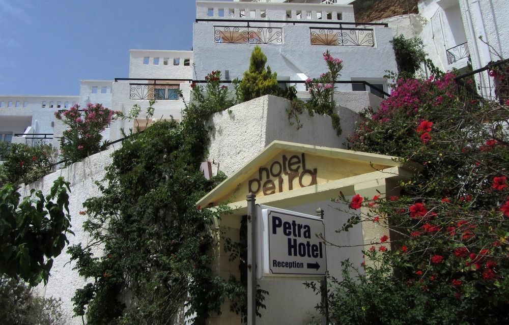 Petra Hotel อาเยียกาลินี ภายนอก รูปภาพ